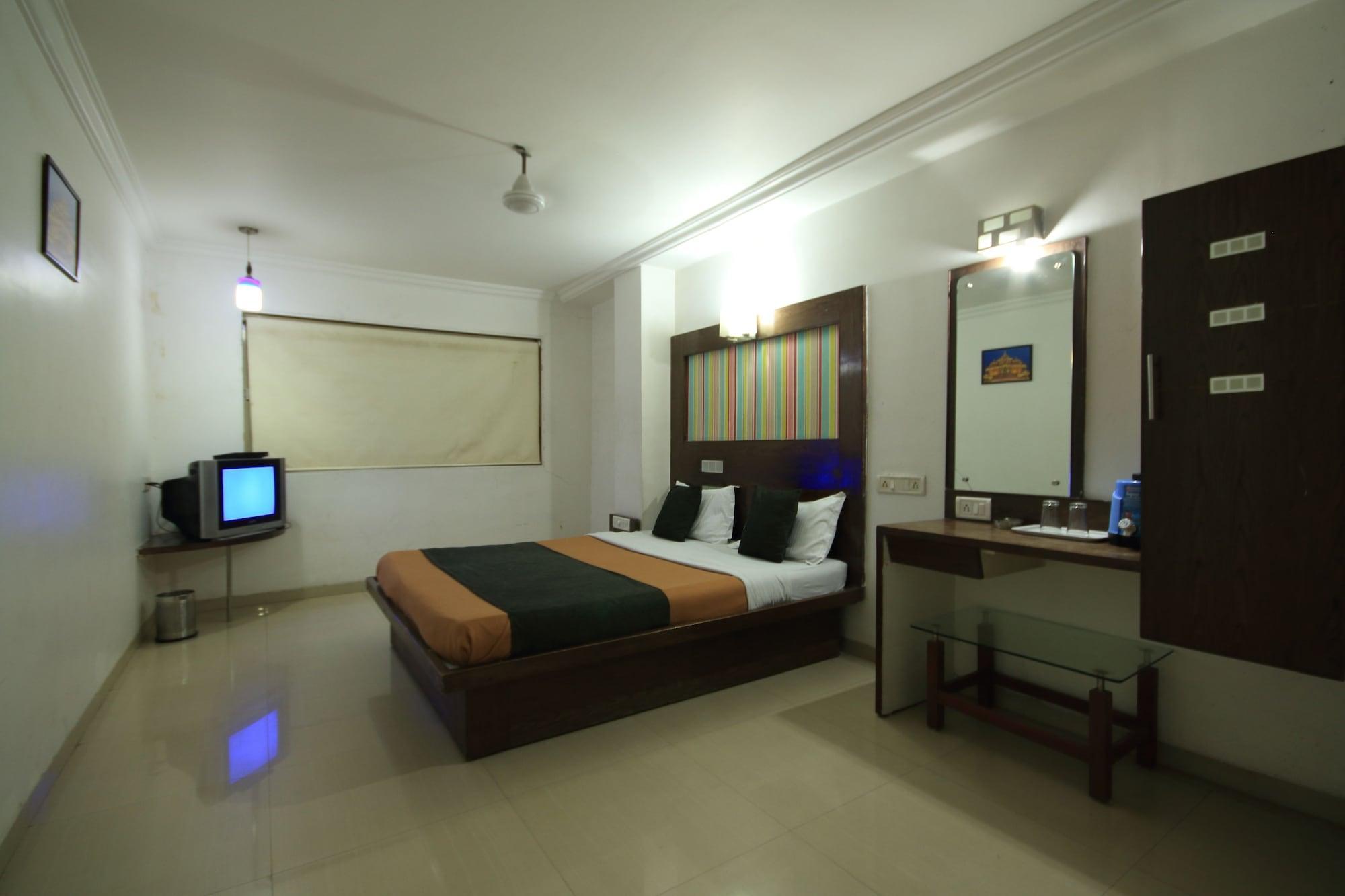 Fabhotel Kadamb Inn Ahmedabad Luaran gambar