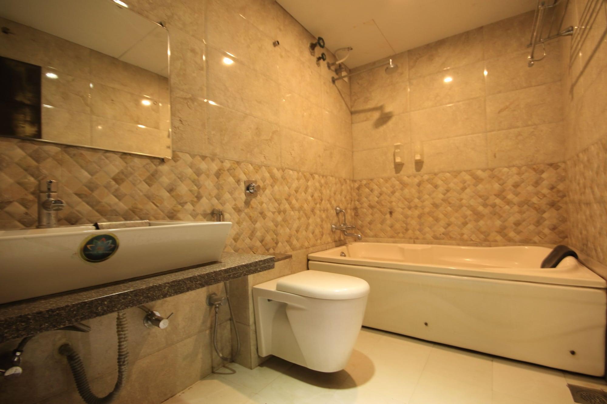Fabhotel Kadamb Inn Ahmedabad Luaran gambar